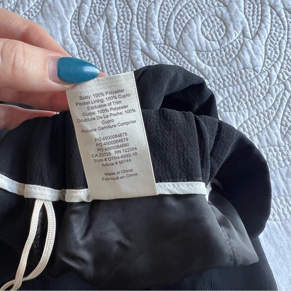 ARITZIA - Wilfred - Darontal Cropped Pant - Black - Picture 10 of 14